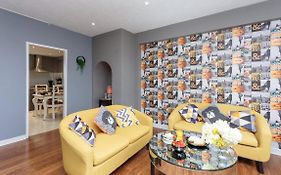 Gorgeous 3-Bed Flat, 15 Minutes To City Centre