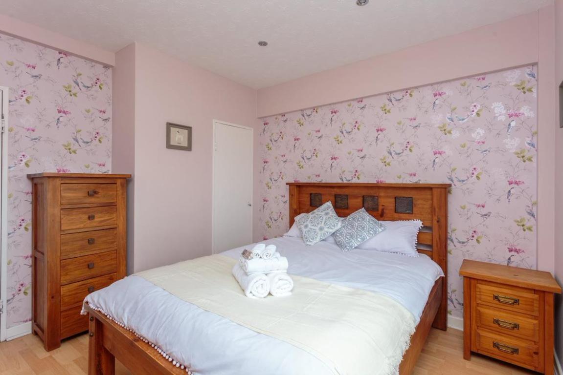 Gorgeous 3-Bed Flat, 15 Minutes To City Centre Edinburgh Exterior foto