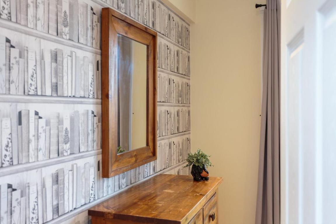 Gorgeous 3-Bed Flat, 15 Minutes To City Centre Edinburgh Exterior foto